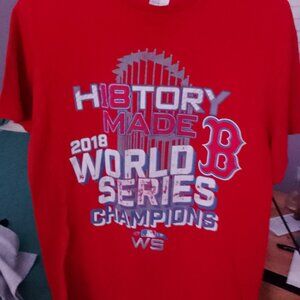 Men's Shirt Size Medium - Boston Red Sox 2018 World Series